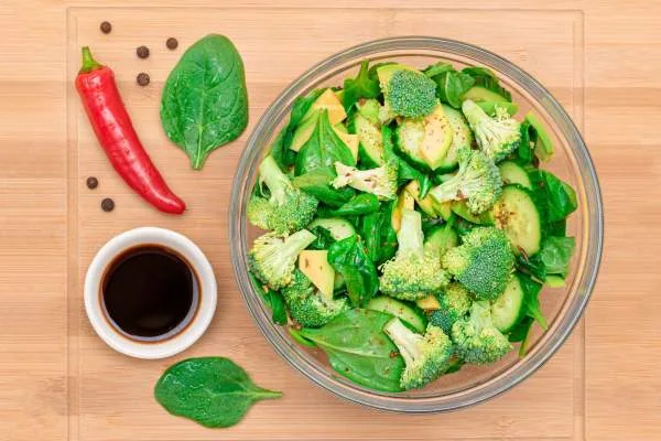 Broccoli and capsicum salad