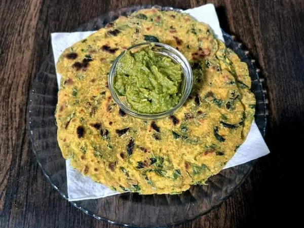 Palak paratha
